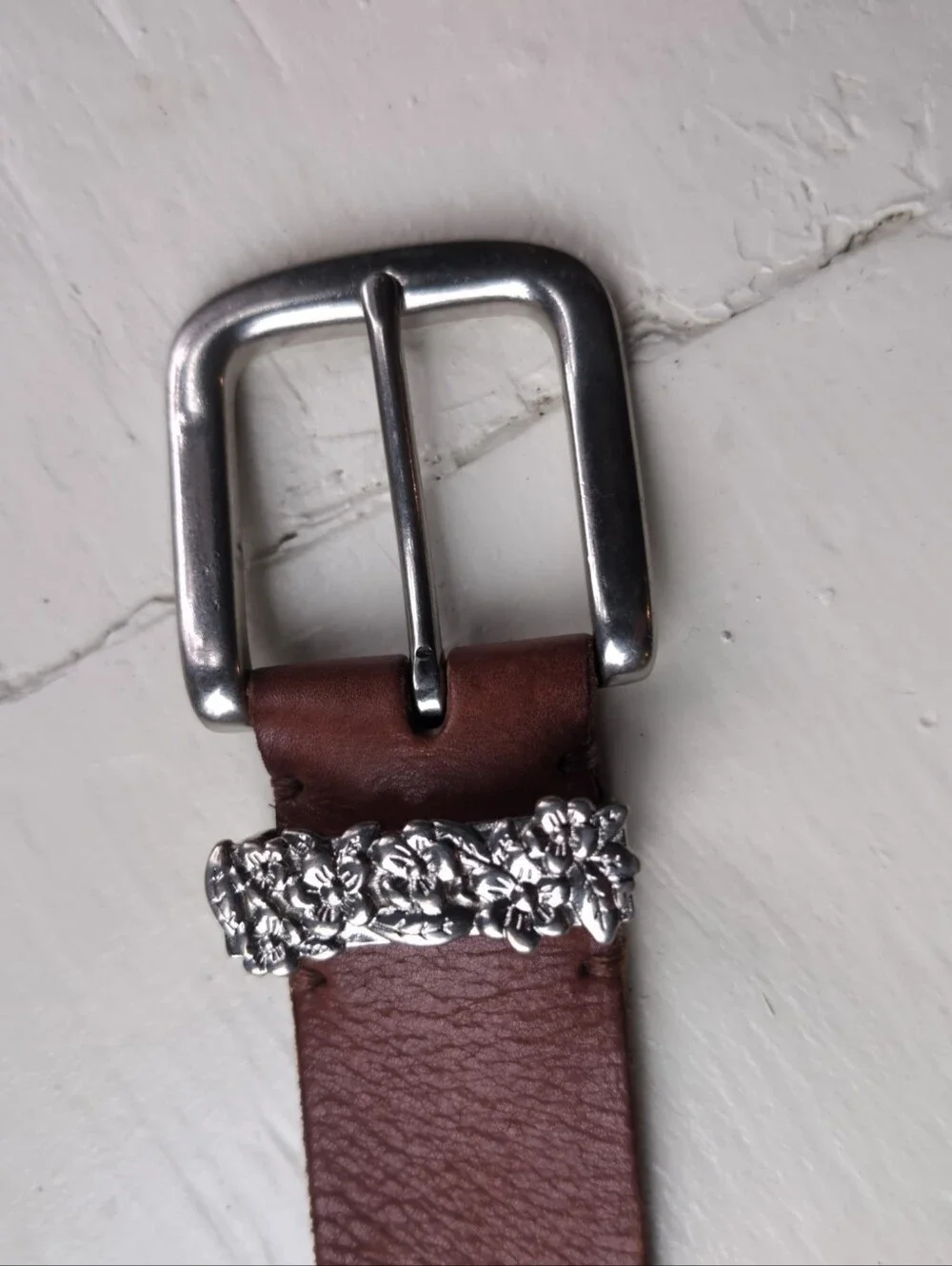 Vintage AE brown real leather belt with silver floral buckle
